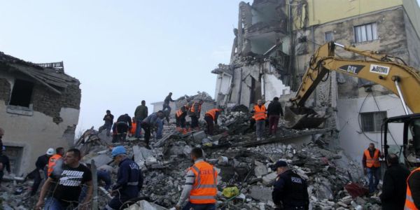 Μαραθώνιος για τη διάσωση των εγκλωβισμένων από τον σεισμό στην Αλβανία - Ειδήσεις Pancreta
