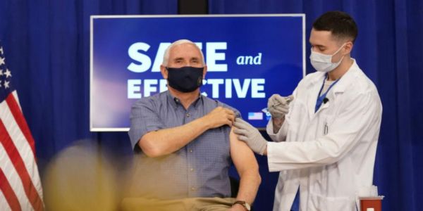 Δημοσίως εμβολιάστηκε ο Αμερικανός αντιπρόεδρος - Ειδήσεις Pancreta