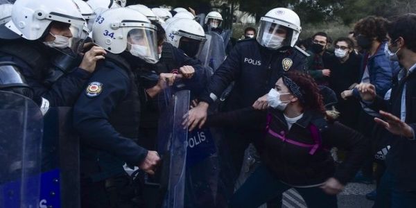 Τουρκία: Απαγορεύτηκαν στην Κωνσταντινούπολη οι διαδηλώσεις για την Ημέρα της Γυναίκας - Ειδήσεις Pancreta