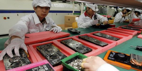 Μαθητές στην Κίνα δουλεύουν 11ωρα για τα iPhone X - Ειδήσεις Pancreta