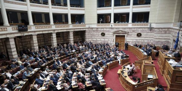 Υπερψηφίστηκε από ΝΔ και Ελληνική Λύση η κατάργηση του ασύλου - Ειδήσεις Pancreta