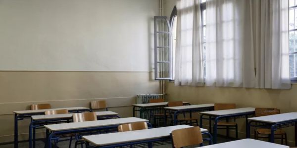 Στο ΦΕΚ η ζωντανή μετάδοση μαθημάτων στα σχολεία - Τι προβλέπει - Ειδήσεις Pancreta