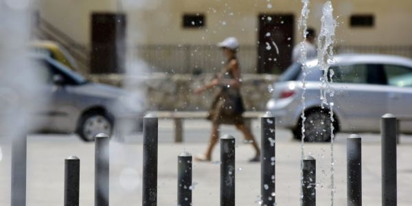 Καιρός - Καύσωνας: Καμίνι η χώρα και την Κυριακή - Τους 46 βαθμούς θα αγγίξει ο υδράργυρος - Ειδήσεις Pancreta