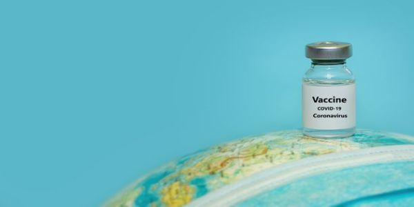 Η ΕΕ απειλεί να μπλοκάρει την εξαγωγή εμβολίων εκτός μπλοκ - Τι γράφει ο βρετανικός τύπος - Ειδήσεις Pancreta