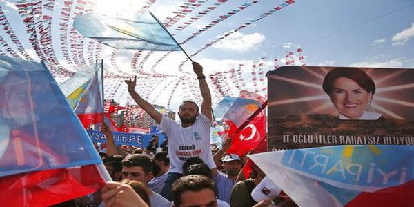 Bάφτηκαν με αίμα οι τουρκικές εκλογές: 3 νεκροί του κόμματος Ακσενέρ - Ειδήσεις Pancreta