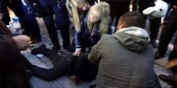 Δεκατρείς αστυνομικοί προσπάθησαν να συλλάβουν έναν ηλικιωμένο καστανά στη Θεσσαλονίκη - Ειδήσεις Pancreta