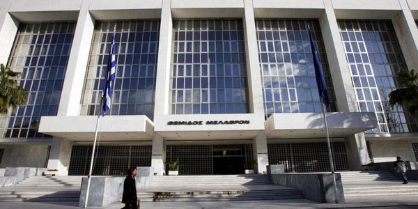 Απόσυρση του Ποινικού Κώδικα ζητούν οι εισαγγελείς: Υποθέσεις διαφθοράς θα οδηγηθούν σε παραγραφή - Ειδήσεις Pancreta