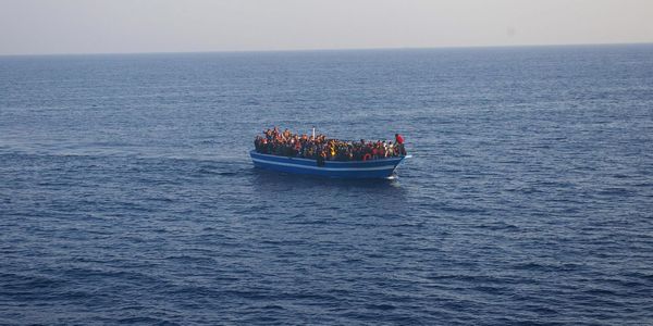 Σε εξέλιξη επιχείρηση διάσωσης 700 μεταναστών νότια της Κρήτης - Ειδήσεις Pancreta