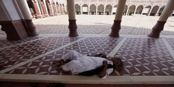 Καύσωνας, διακοπές ηλεκτρικού ρεύματος... και Ραμαζάνι, θερίζουν ζωές στο Πακιστάν - Ειδήσεις Pancreta
