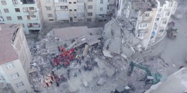 Σεισμός στην Τουρκία: Εικόνες απόλυτης καταστροφής και χάους - Ειδήσεις Pancreta