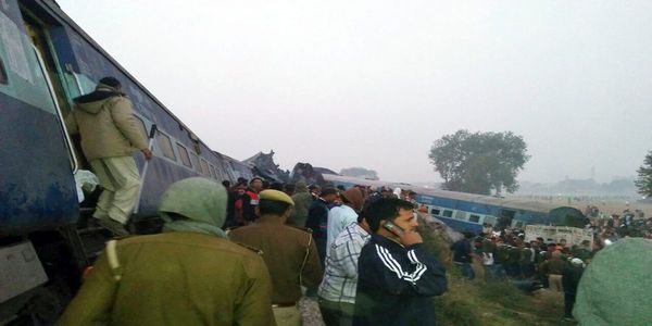 Εκτροχιάστηκε τρένο στην Ινδία - 91 νεκροί και 105 τραυματίες - Ειδήσεις Pancreta