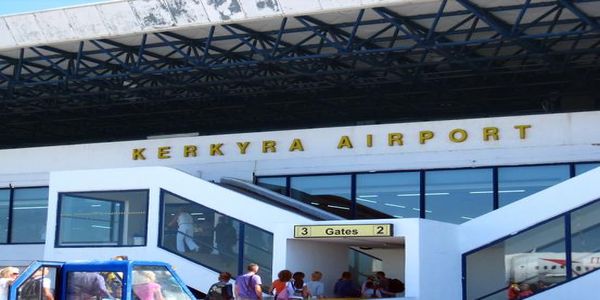 Έπεσαν οι υπογραφές για τα 14 περιφερειακά αεροδρόμια - Ειδήσεις Pancreta