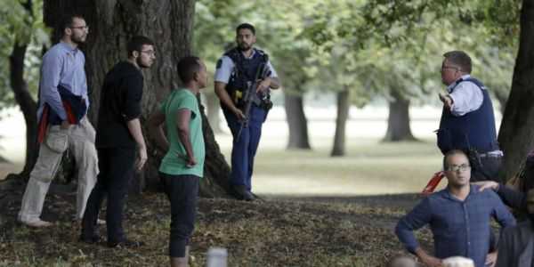 Διπλή ρατσιστική επίθεση στη Νέα Ζηλανδία, δεκάδες νεκροί - Ειδήσεις Pancreta