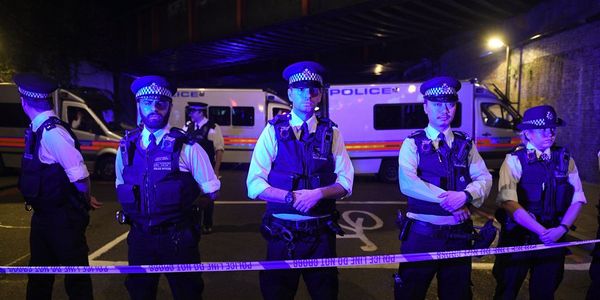 Νέα επίθεση στο Λονδίνο: Φορτηγάκι έπεσε πάνω σε πεζούς κοντά σε ισλαμικό τέμενος - Ειδήσεις Pancreta