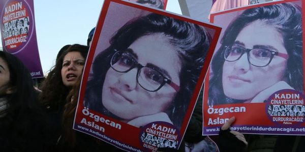 Χιλιάδες βιαστές στην Τουρκία παντρεύονται τα θύματά τους για να γλιτώσουν τη φυλακή - Ειδήσεις Pancreta