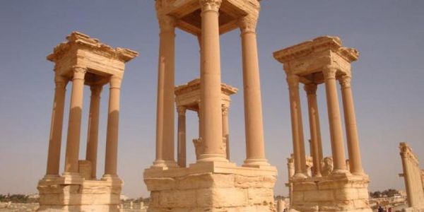 Το «Ισλαμικό Κράτος» κατέστρεψε το Τετράπυλον στην Παλμύρα - Ειδήσεις Pancreta