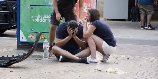 Τρομοκρατικό χτύπημα με βαν στην Βαρκελώνη - 13 νεκροί και πάνω από 50 τραυματίες - Ειδήσεις Pancreta