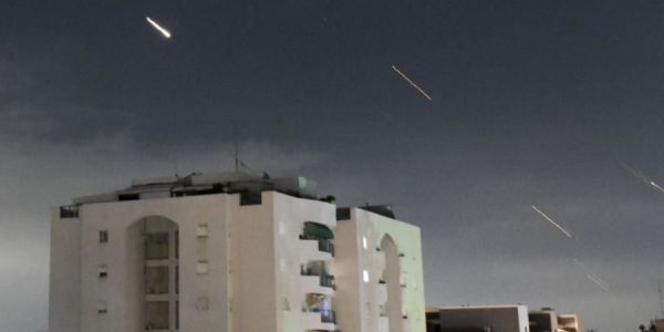 Επίθεση Ιράν στο Ισραήλ: Καταρρίψεις εκατοντάδων drones και πυραύλων - Με «σκληρή απάντηση» απειλεί το Τελ Αβίβ - Ειδήσεις Pancreta