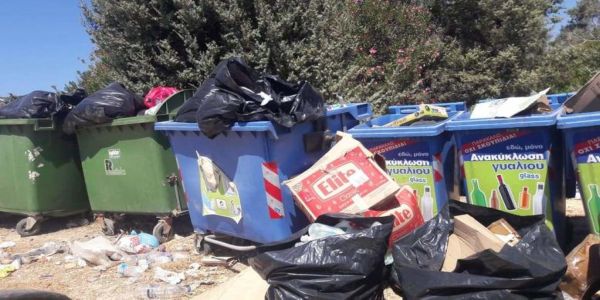 Εικόνες ντροπής στη Γαύδο - "Βουνά" τα σκουπίδια (φωτό) - Ειδήσεις Pancreta