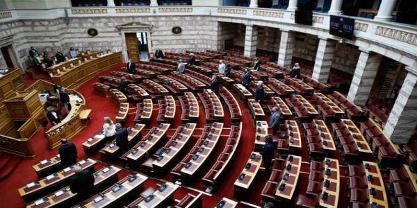 Ψηφίστηκε το εργασιακό νομοσχέδιο με 158 «ναι» της ΝΔ | Pancreta Ειδήσεις