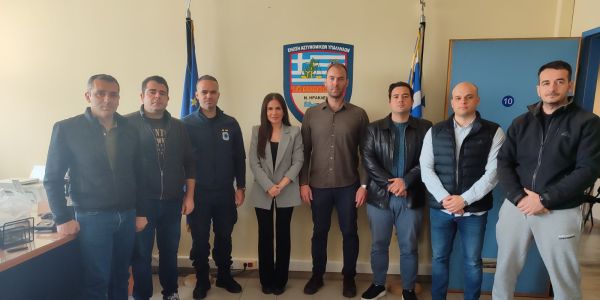 Ελένη Βατσινά: Με τους αστυνομικούς για τα "καυτά" ζητήματα υποστελέχωσης και ελλείψεων - Ειδήσεις Pancreta