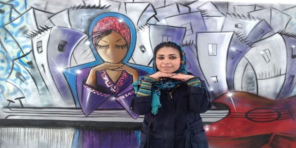Η πρώτη graffiti artist του Αφγανιστάν μιλαει για την ειρήνη, την τέχνη, τις γυναίκες - Ειδήσεις Pancreta