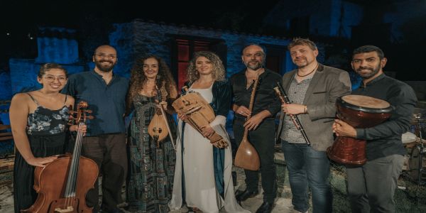Τα «Τραγούδια της Ανατολίας» με την Eléonore Fourniau στο ψηφιακό κανάλι πολιτισμού του Δήμου Ηρακλείου - Ειδήσεις Pancreta