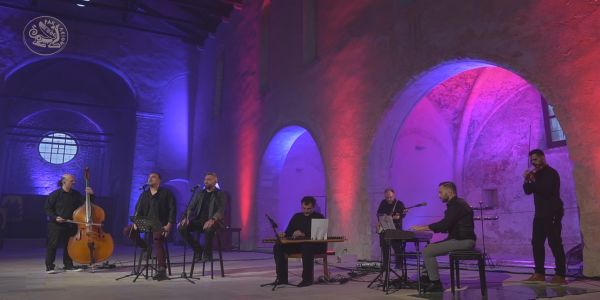 Η μουσική παράσταση "Μεγαλοβδόμαδο" από το συγκρότημα "Αρμός" διαθέσιμη στο Heraklion Arts and Culture - Ειδήσεις Pancreta