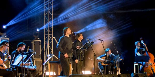 «Το πέρασμα του χρόνου»: Συναυλία με το Νίκο Ξυδάκη - Ειδήσεις Pancreta
