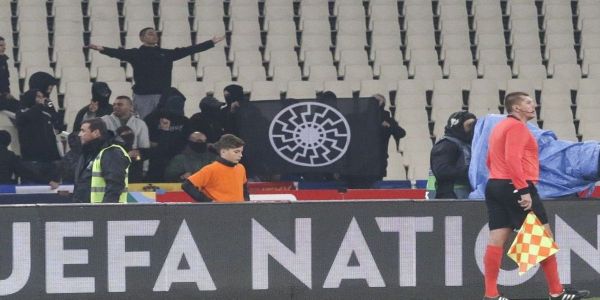 Η ποινή της UEFA στην Εθνική για τη σημαία των SS στο ΟΑΚΑ - Ειδήσεις Pancreta