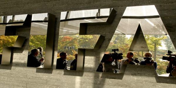 Μήνυμα FIFA σε ΕΠΟ: Πάρτε μέτρα ή τέλος η Ευρώπη - Ειδήσεις Pancreta