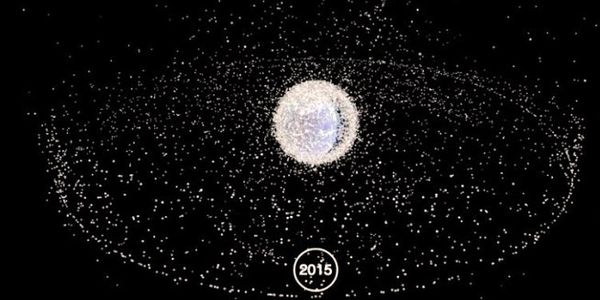 Πώς φτιάχτηκε η διαστημική «χωματερή» γύρω από τη Γη σε 60 δευτερόλεπτα [video] - Ειδήσεις Pancreta