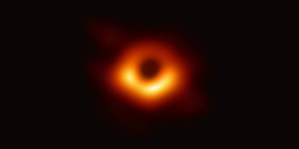 Η πρώτη φωτογραφία μαύρης τρύπας - Ειδήσεις Pancreta