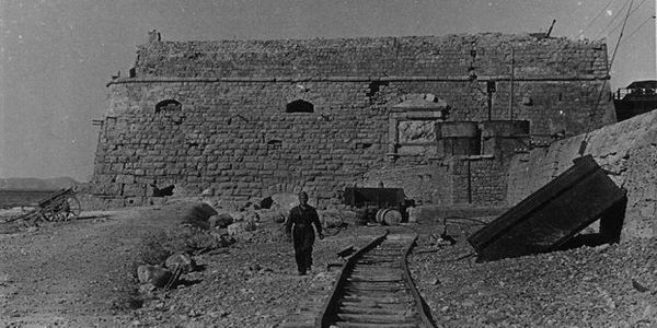 Οι άγνωστες εικόνες του Κούλε με τις ράγες του βιομηχανικού τρένου- Οι φωτογραφίες των Ιταλών στρατιωτών - Ειδήσεις Pancreta