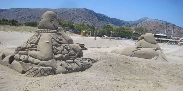 Ολοκληρώθηκαν οι δημιουργίες των γλυπτών στην άμμο στην Αμμουδάρα (video) - Ειδήσεις Pancreta