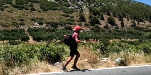 Διασχίζει τρέχοντας την Κρήτη ενάντια σε ανεμογεννήτριες και εξορύξεις - Ειδήσεις Pancreta