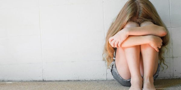 Σοκ και αποτροπιασμός για την "ειδική" θεραπεία στο 12χρονο κοριτσάκι - Ειδήσεις Pancreta