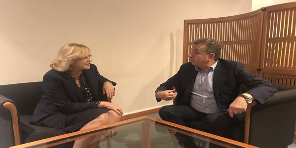 Συνάντηση Περιφερειάρχη στις Βρυξέλλες για τα έργα της Κρήτης με την Επίτροπο Περιφερειακής Ανάπτυξης της Ευρωπαϊκής Ένωσης - Ειδήσεις Pancreta