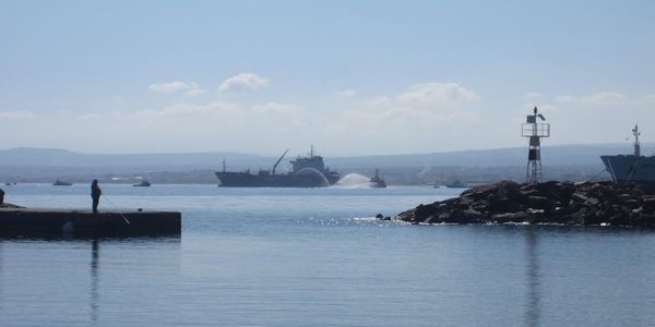 «Βόμβα» σε πλοίο, «φωτιά» και «τραυματίες» στην Παντάνασσα - Ειδήσεις Pancreta
