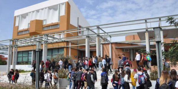 Κινητοποίηση φοιτητικών Συλλόγων στο αστικό ΚΤΕΛ Χανίων - Ειδήσεις Pancreta