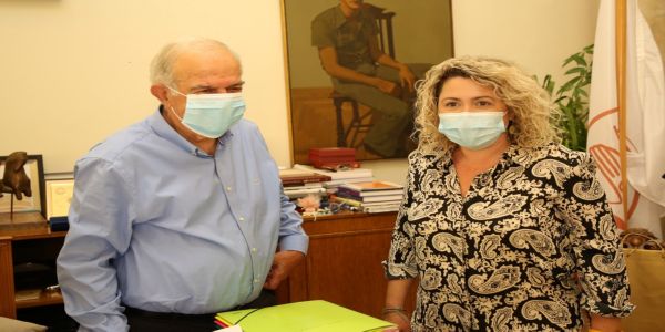 Συνάντηση Δημάρχου με την Διοικήτρια της 7ης ΥΠΕ - Ειδήσεις Pancreta