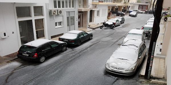 Εγκλωβισμένοι σε φαράγγι στα Χανιά - Χιονίζει και μέσα στο Ηράκλειο - Ειδήσεις Pancreta