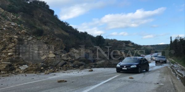 Έπεσε το βουνό στην εθνική οδό Χανίων - Κισσάμου (φωτο+βιντεο) - Ειδήσεις Pancreta