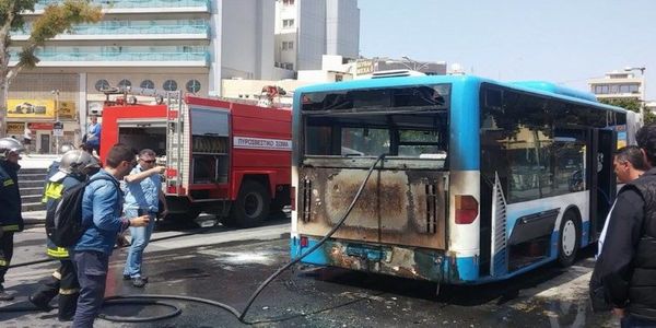 Στις φλόγες λεωφορείο, στο κέντρο της πόλης! - Ειδήσεις Pancreta