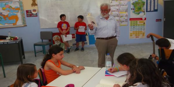 Ο Βαγγέλης Κακατσάκης στο 8ο Δημοτικό Σχολείο Χανίων - Ειδήσεις Pancreta
