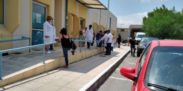 Με ρυθμούς χελώνας τα τεστ κορονοϊού στους υγειονομικούς στο ΠΑΓΝΗ - Ειδήσεις Pancreta