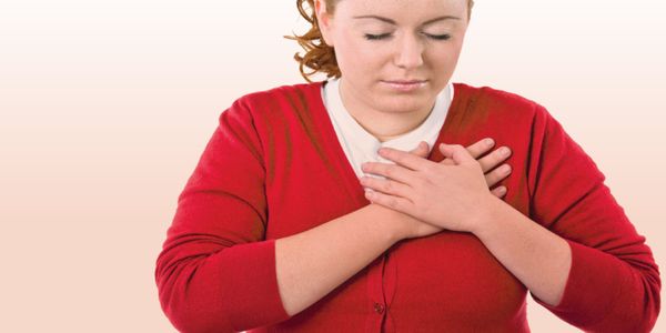 ΠΡΟΣΟΧΗ συμπτώματα που προειδοποιούν για έμφραγμα και πρέπει να πάτε άμεσα σε καρδιολόγο - Ειδήσεις Pancreta