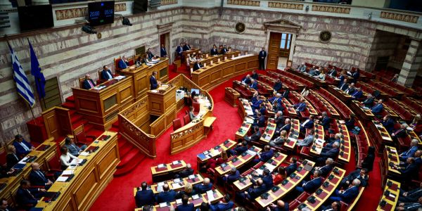 Συζήτηση στην Ολομέλεια της Βουλής, των άρθρων και του συνόλου του σχεδίου νόμου "Αναμόρφωση του θεσμού του Προσωπικού Ιατρού - Σύσταση Πανεπιστημιακών Κέντρων Υγείας και άλλες διατάξεις του Υπουργείου Υγείας", Τρίτη 12 Νοεμβρίου 2024. 
(ΓΙΩΡΓΟΣ ΚΟΝΤΑΡΙΝΗΣ/EUROKINISSI)