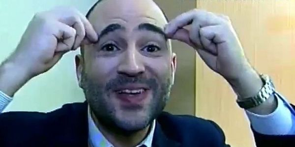 Ντέφι της λύσσας μου κρατώ και το μυαλό μου είναι θολό