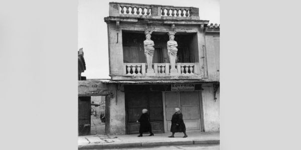 Το σπίτι που μάγεψε φωτογράφους και ζωγράφους